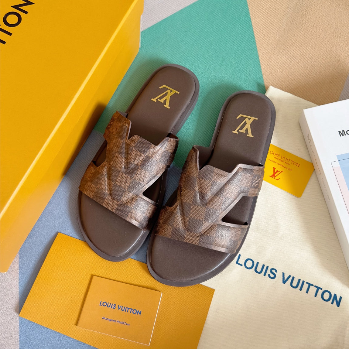 LV OASIS Slippers 1824100908