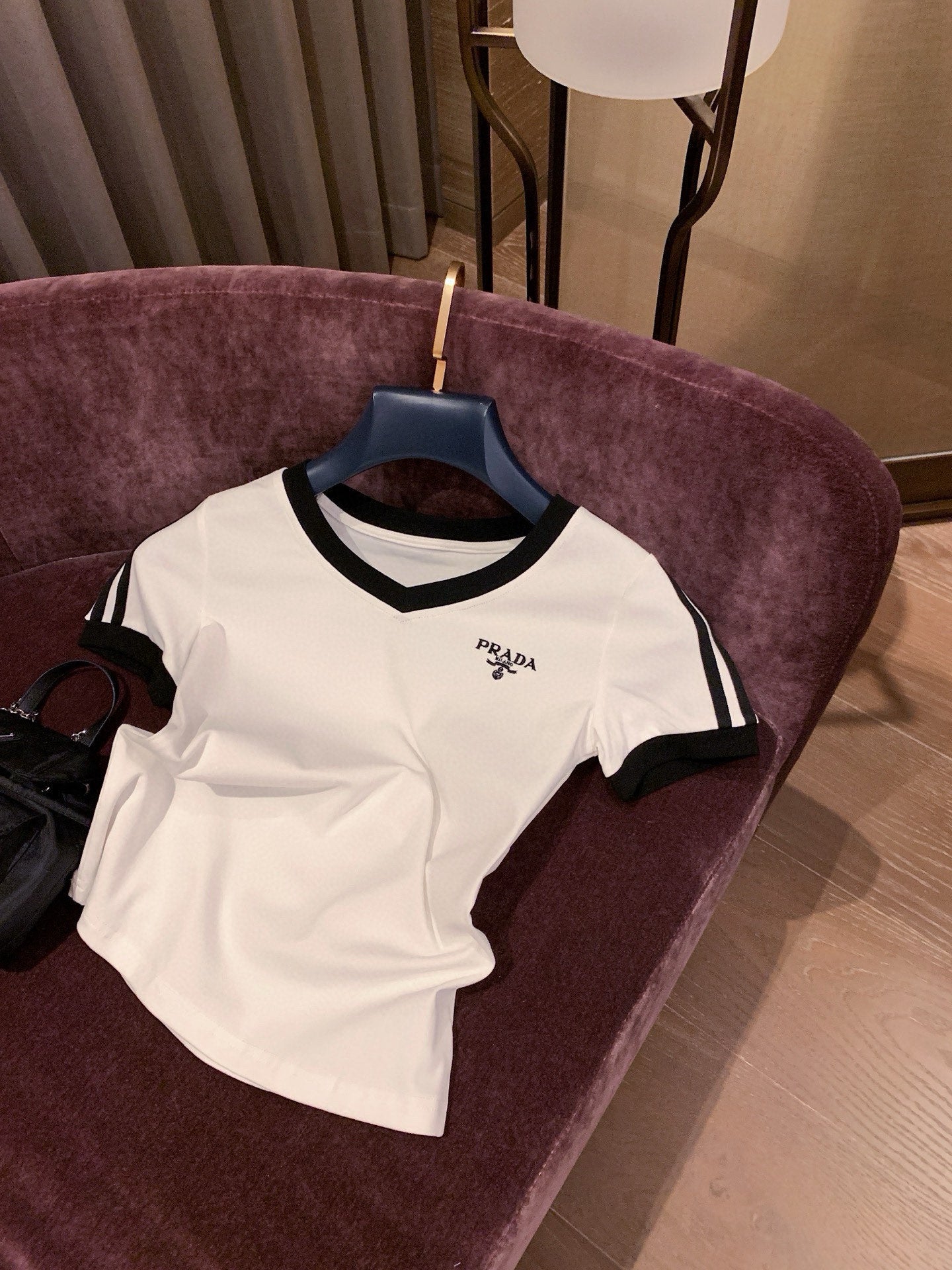 PR V-neck T-shirt 1825052012
