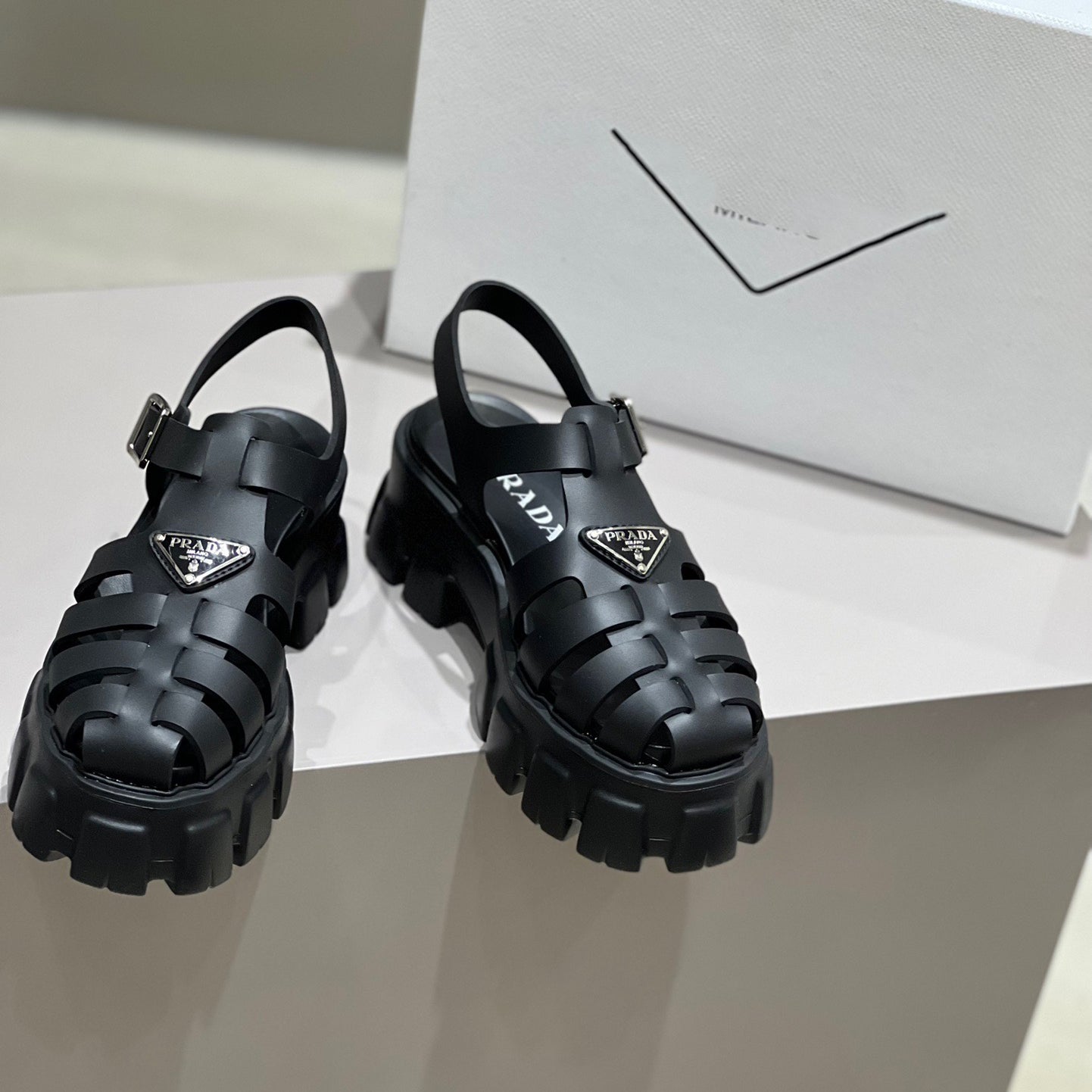 P luxury leather sandals XC0723081601