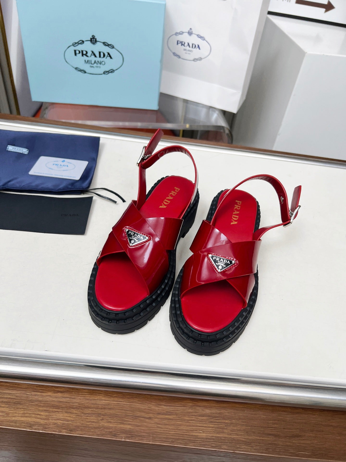 PR sandals 1825051905