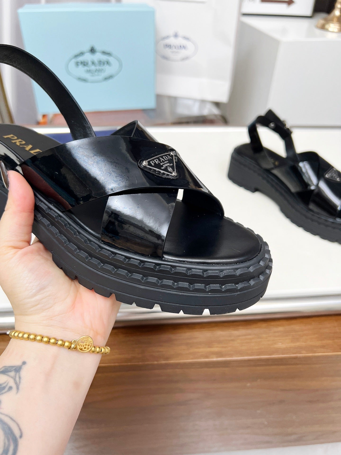 PR sandals 1825051905