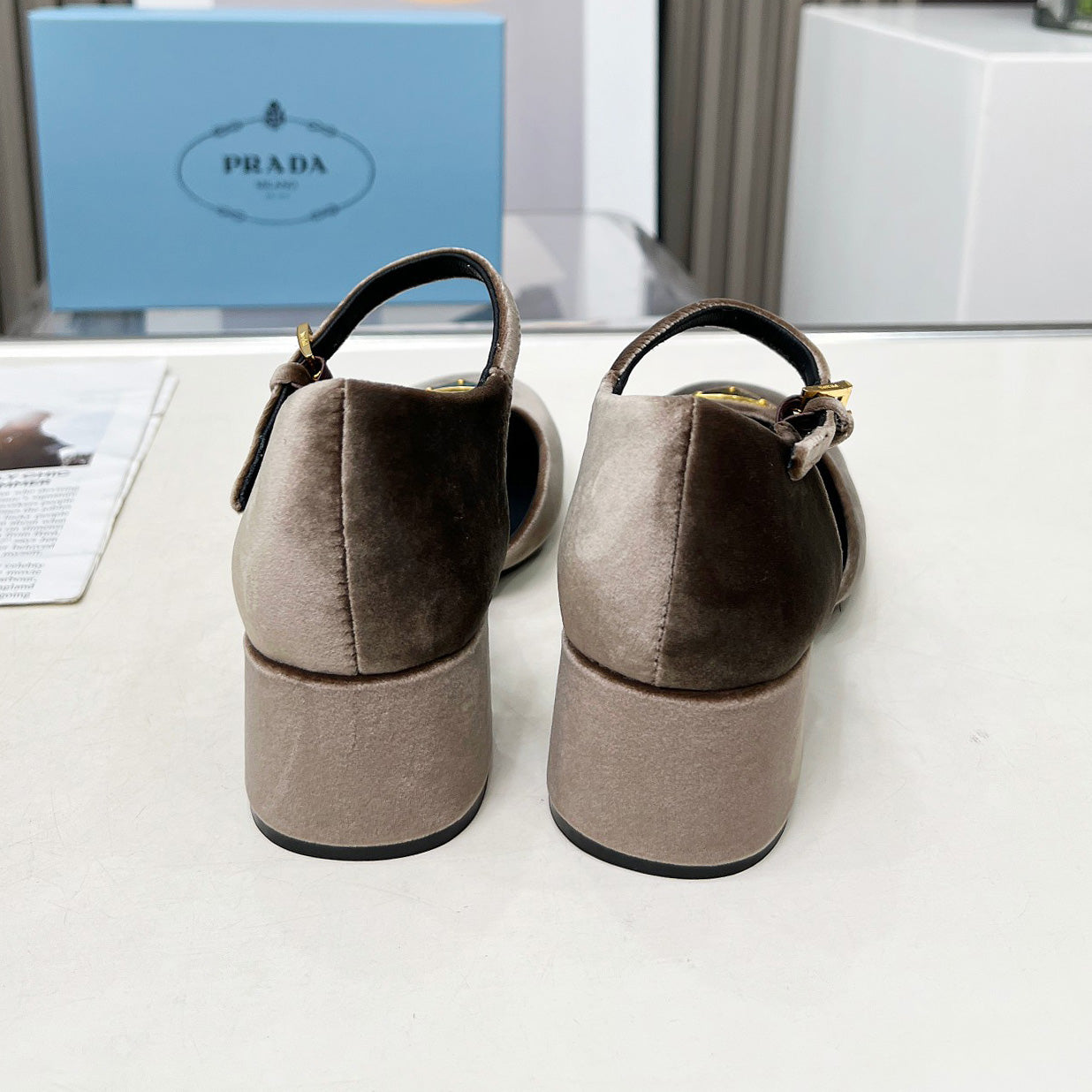 New Lambskin Fashionable and Versatile Women's Shoes Sandals 1024022316