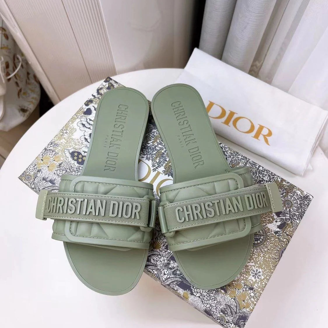New Fashion Comfortable Lightweight Non-slip All-match Jelly Beach Shoes 1024062816