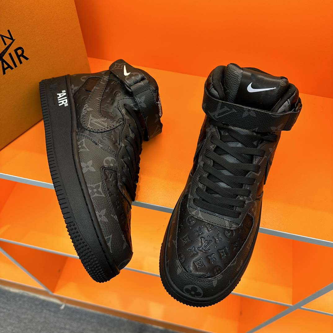 Super cool casual sneakers, hipsters must have! The foot effect is absolutely amazing!