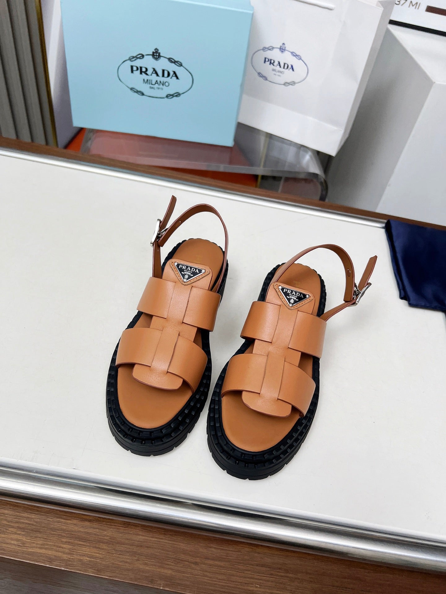 PR sandals 1825051904