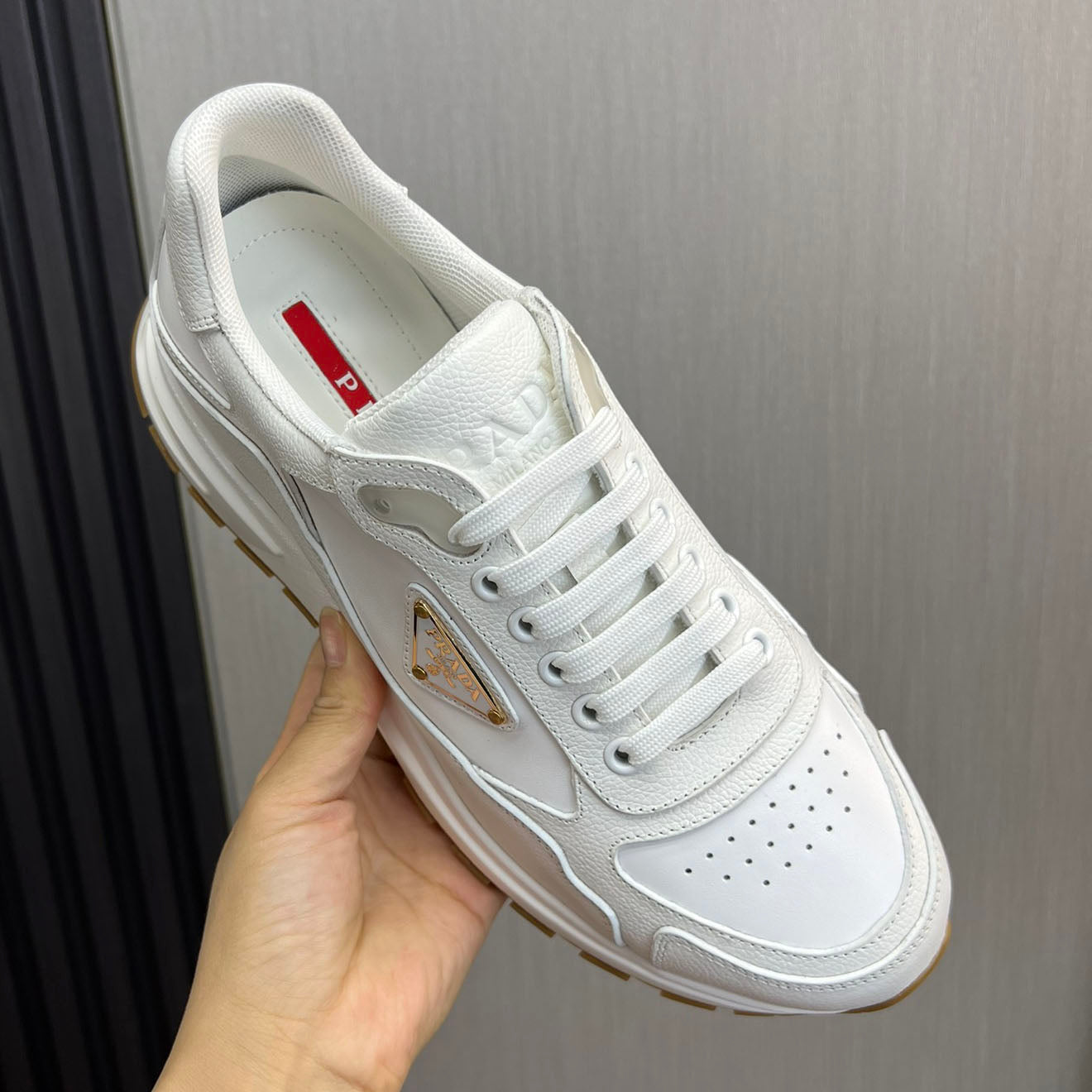 PR Cowhide stitching sneakers 1824102502