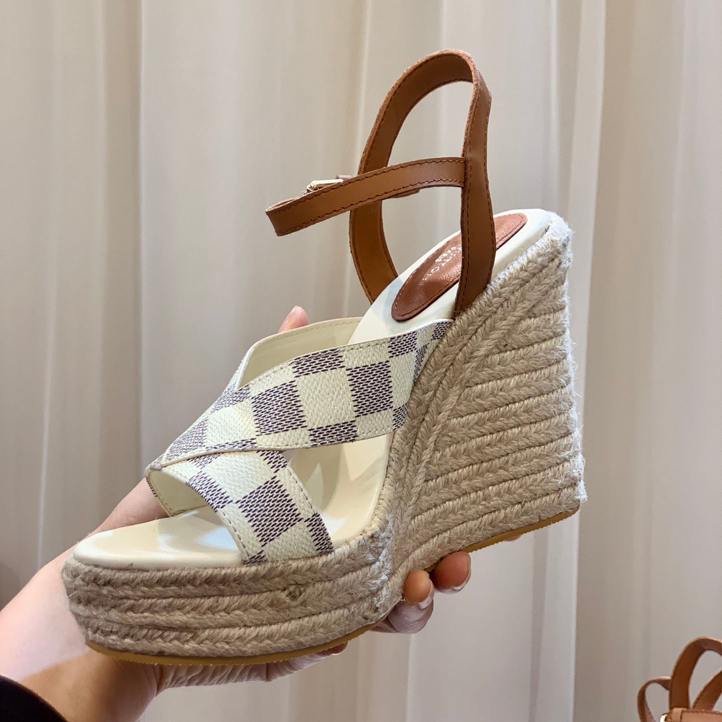 New comfortable T-shaped buckle women's sandals CYL10041034