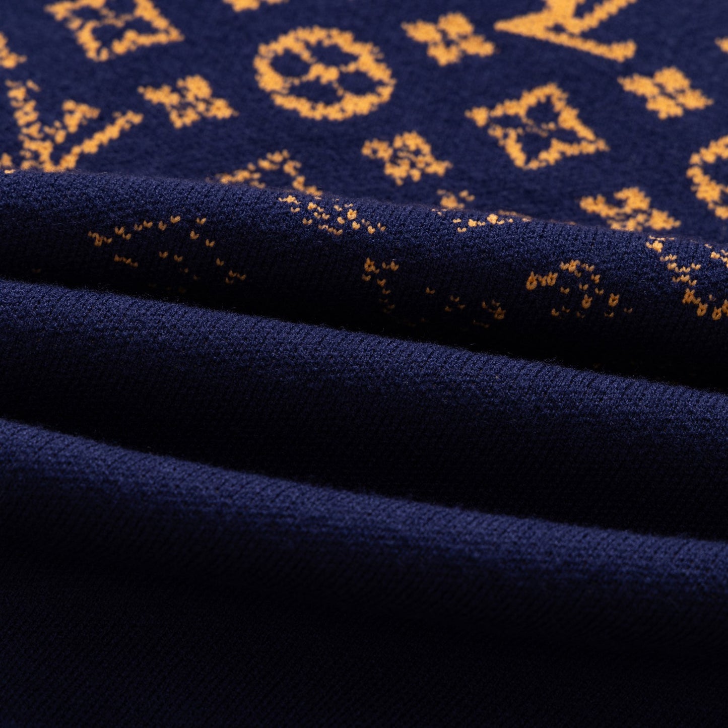 LV Gradient sweater 1824102102
