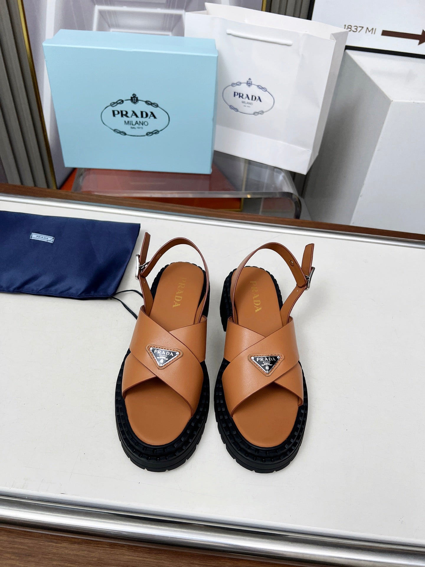 PR sandals 1825051905