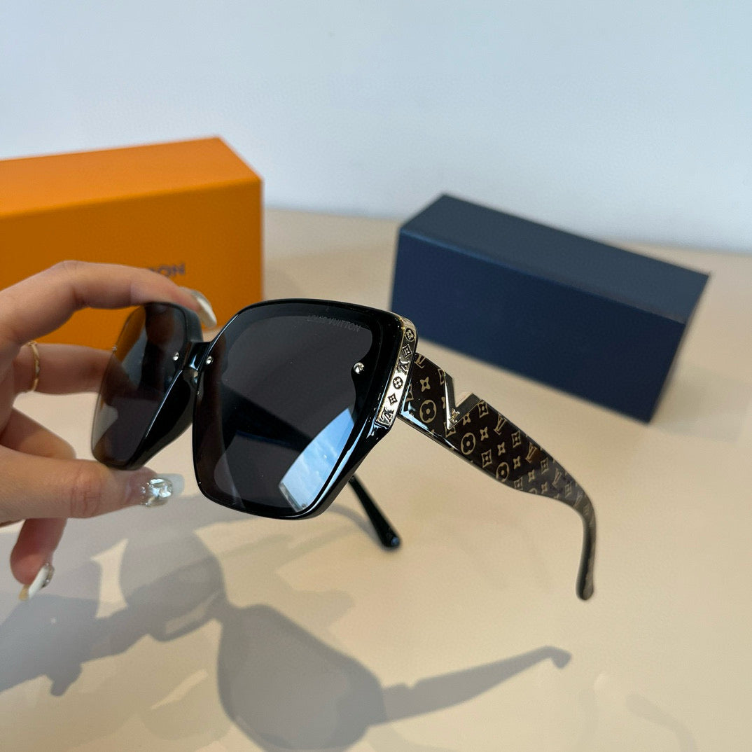 LV Full frame sunglasses 1825052801