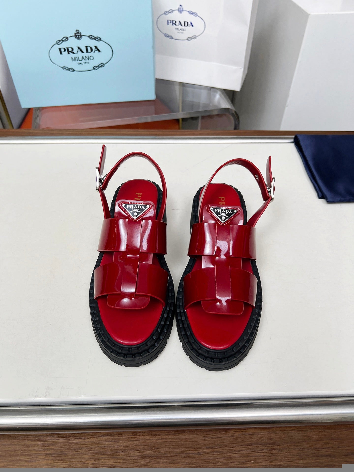 PR sandals 1825051904