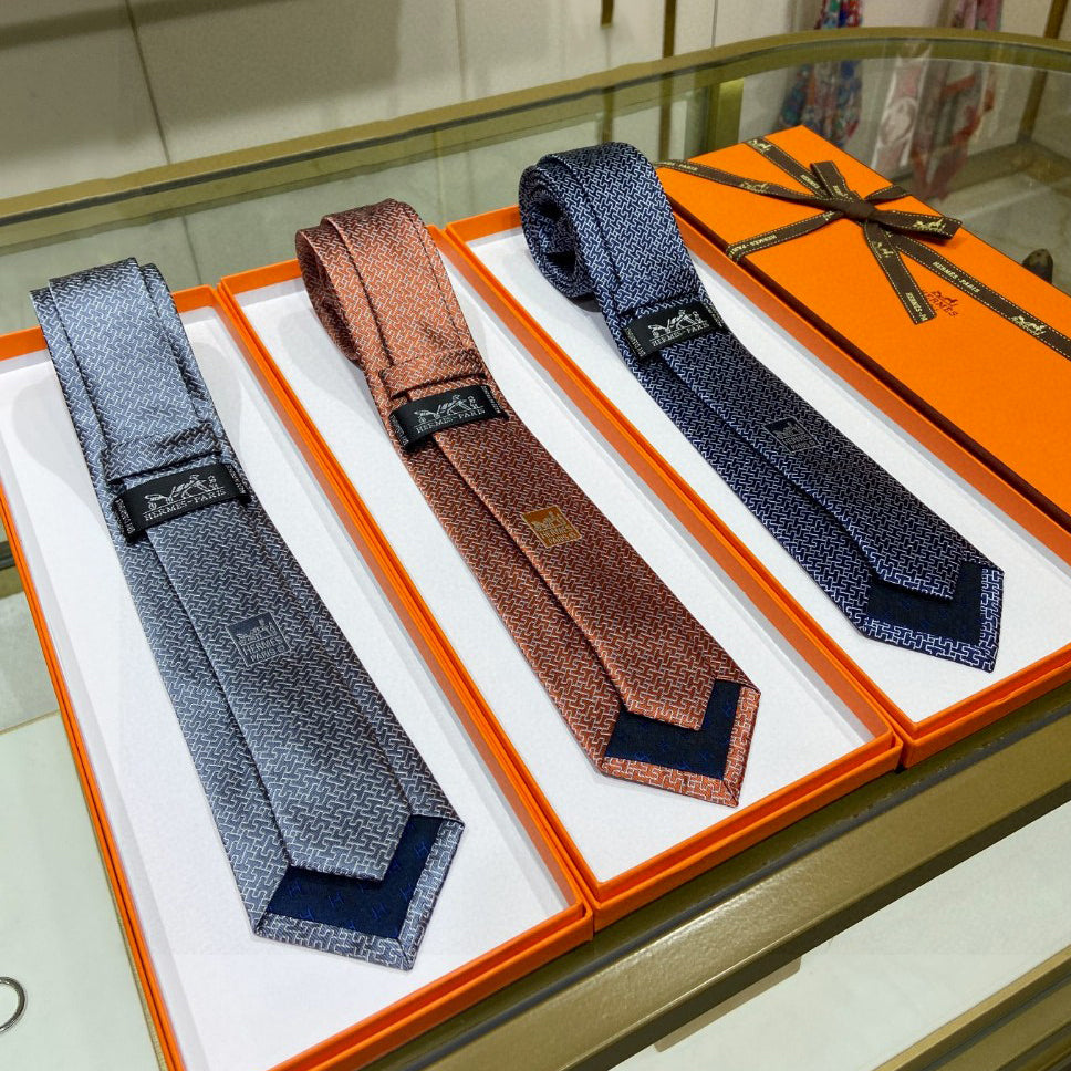 Twill silk hollow H letter tie 1824053005