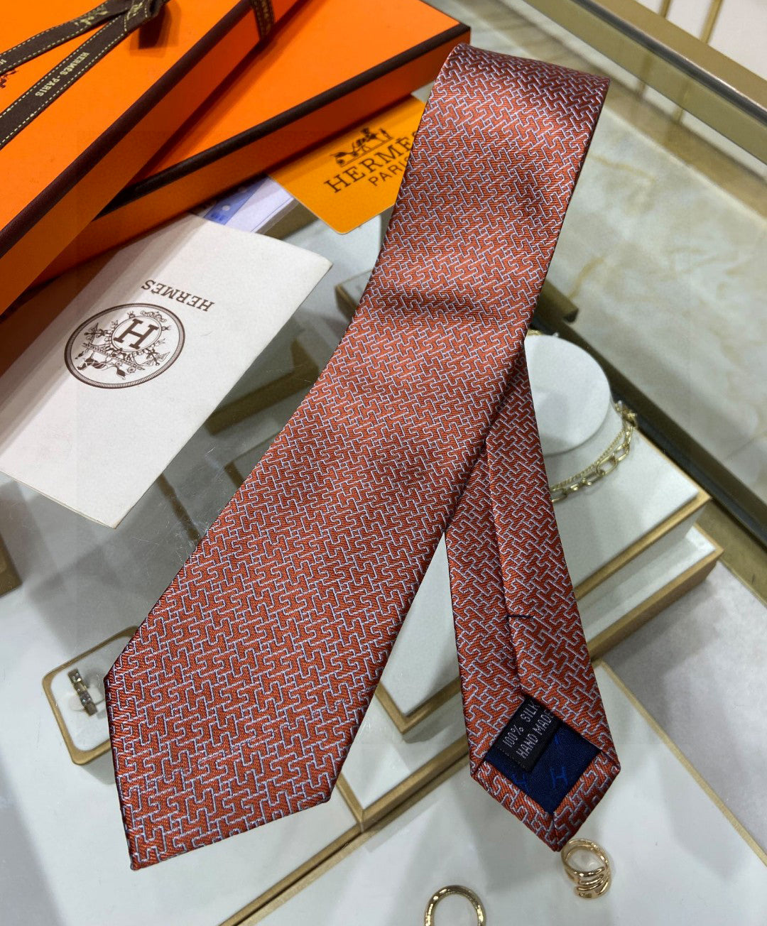 Twill silk hollow H letter tie 1824053005