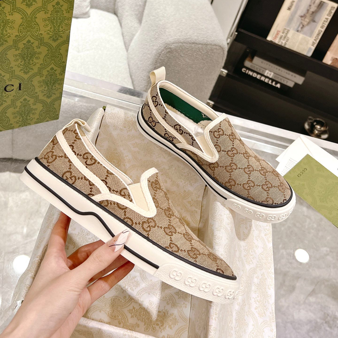 G fashion printed slip-on shoes XC0723110302