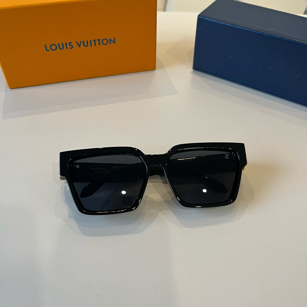 LV Square Full Frame Sunglasses 1825042501