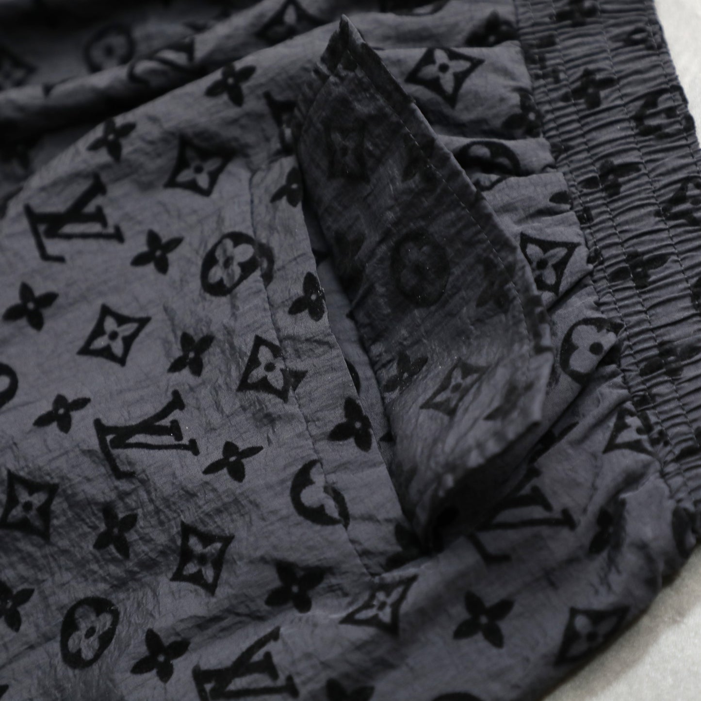 LV Jacquard Logo Casual T-shirt, Elastic Shorts 1825061817