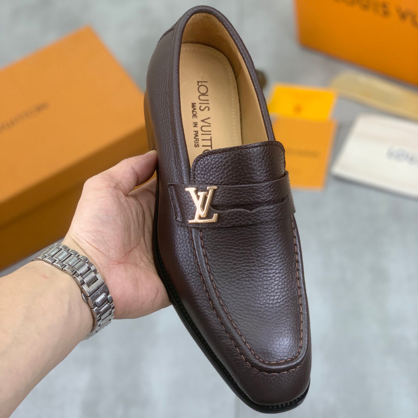 Calfskin leather shoes 1824070301