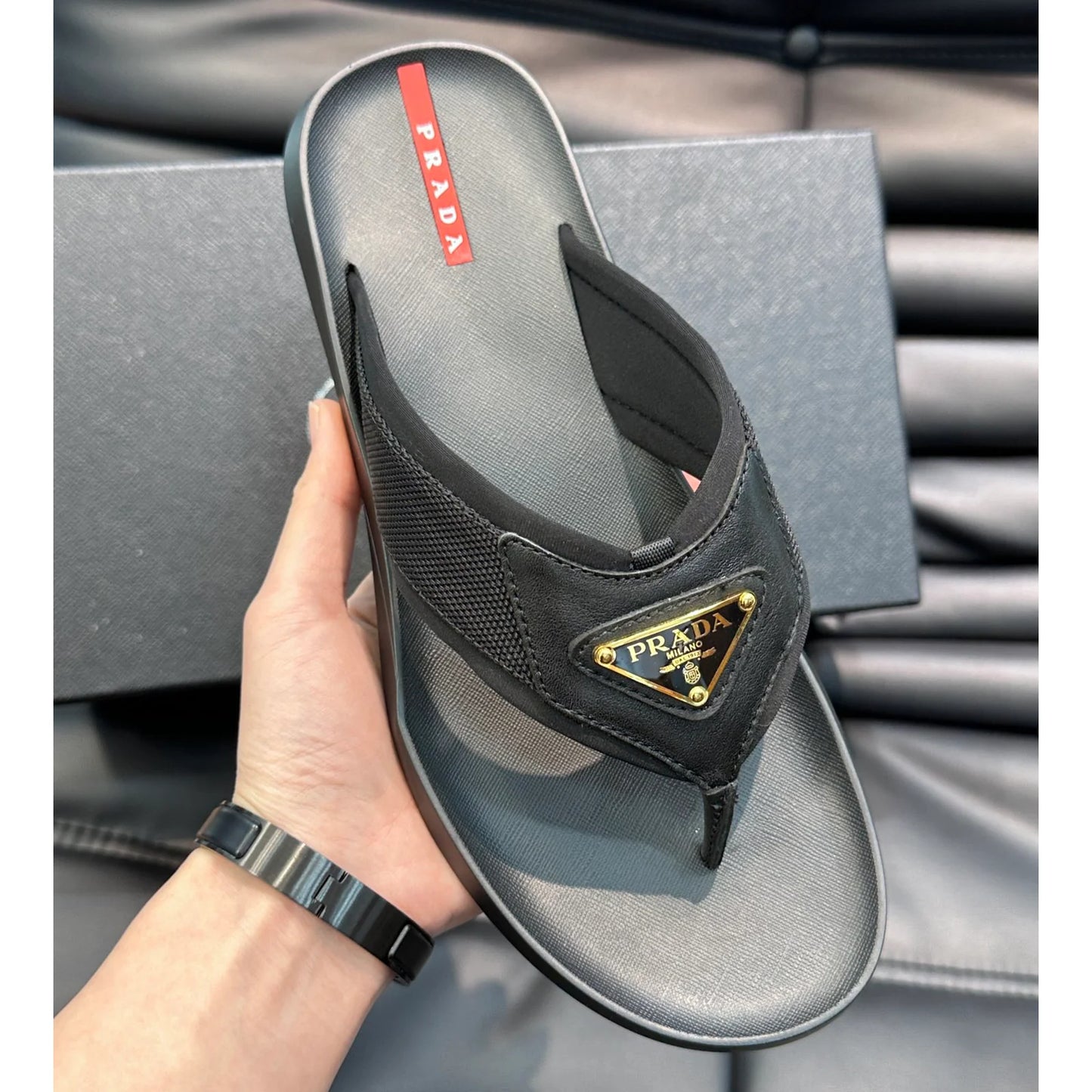 Men's New Logo Flip Flops Sandals 1025031312