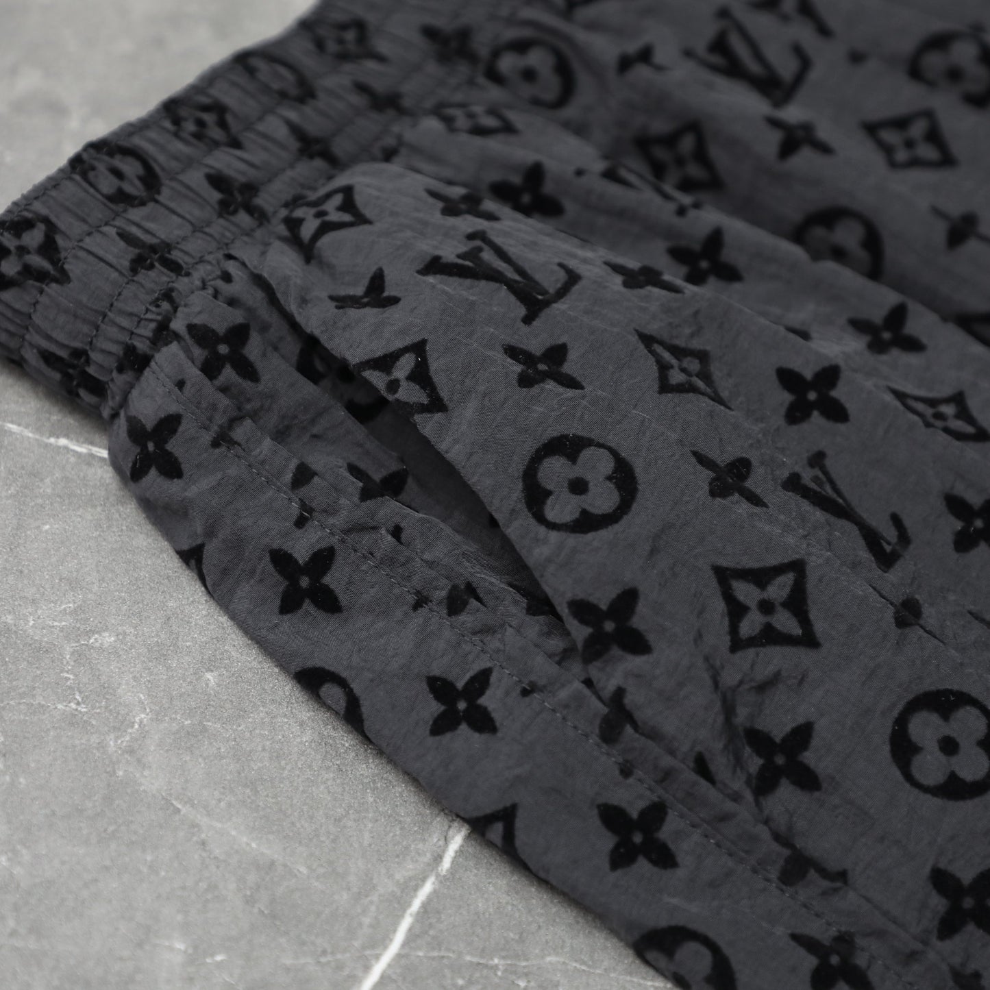 LV Jacquard Logo Casual T-shirt, Elastic Shorts 1825061817