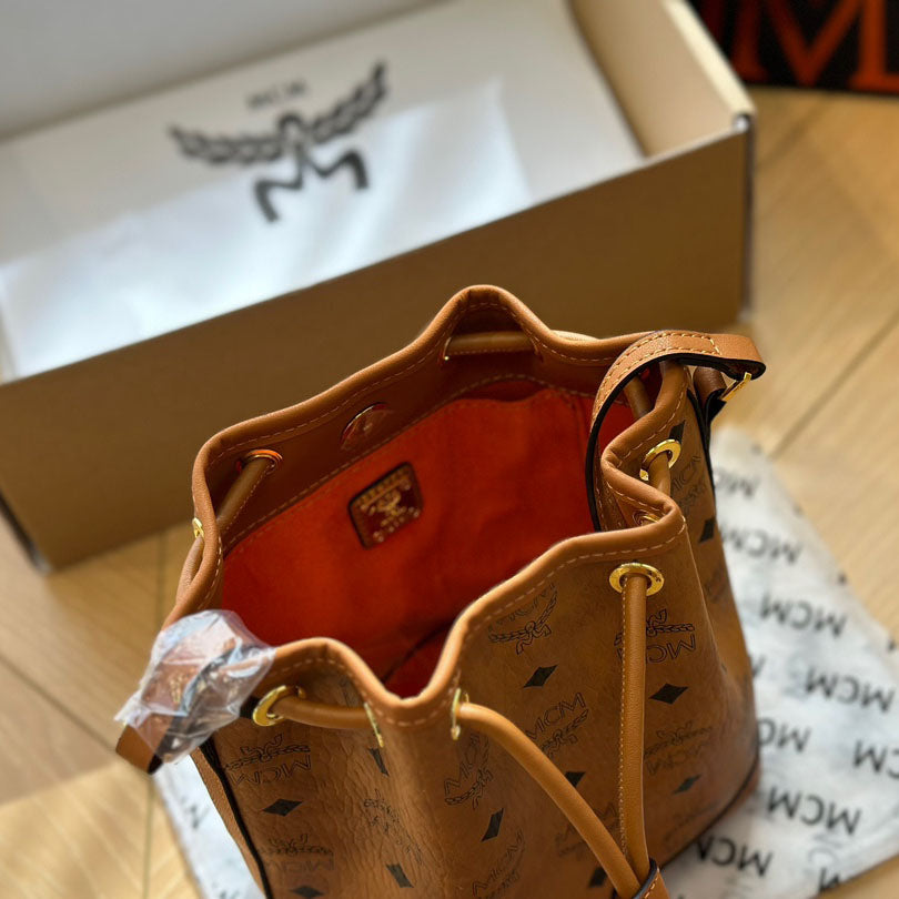 MCM new bucket bag (with rabbit accessories) XC24092433