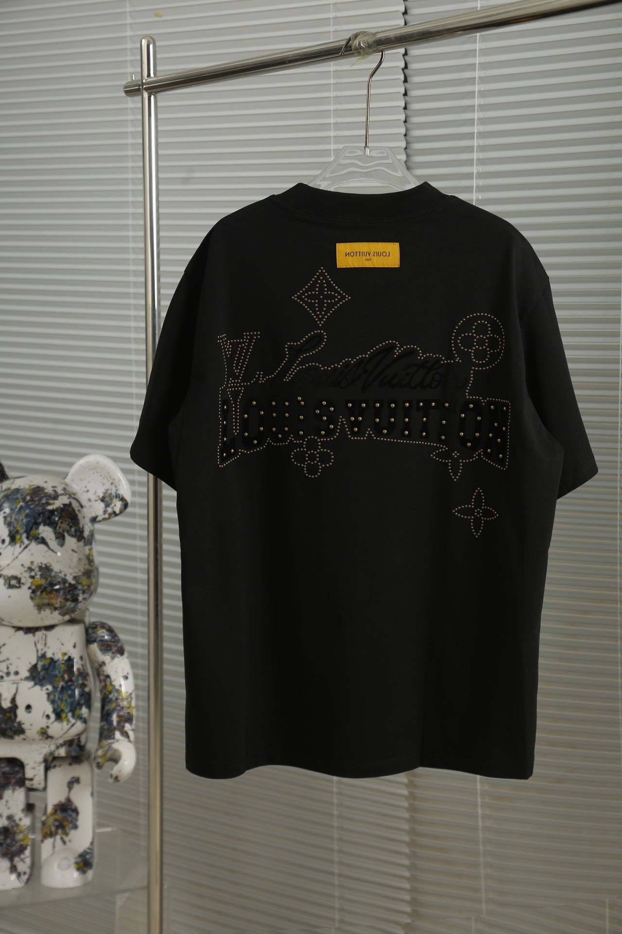 LV Unisex T-shirt 1825020609