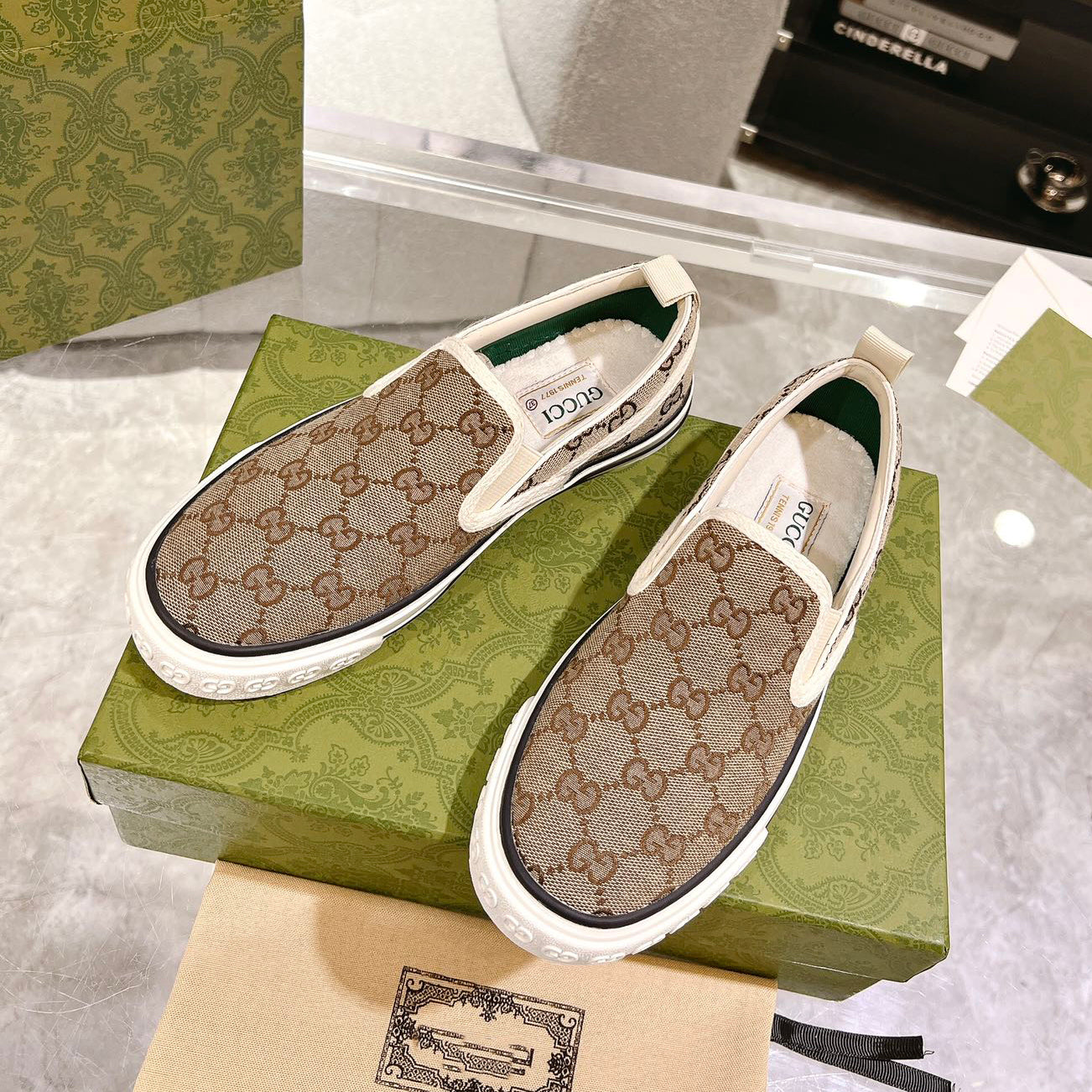 G fashion printed slip-on shoes XC0723110302