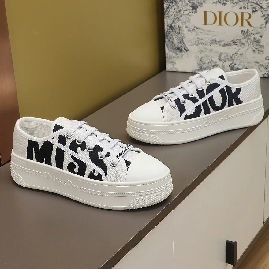 New Thick soled Sports White Shoes 1024103001