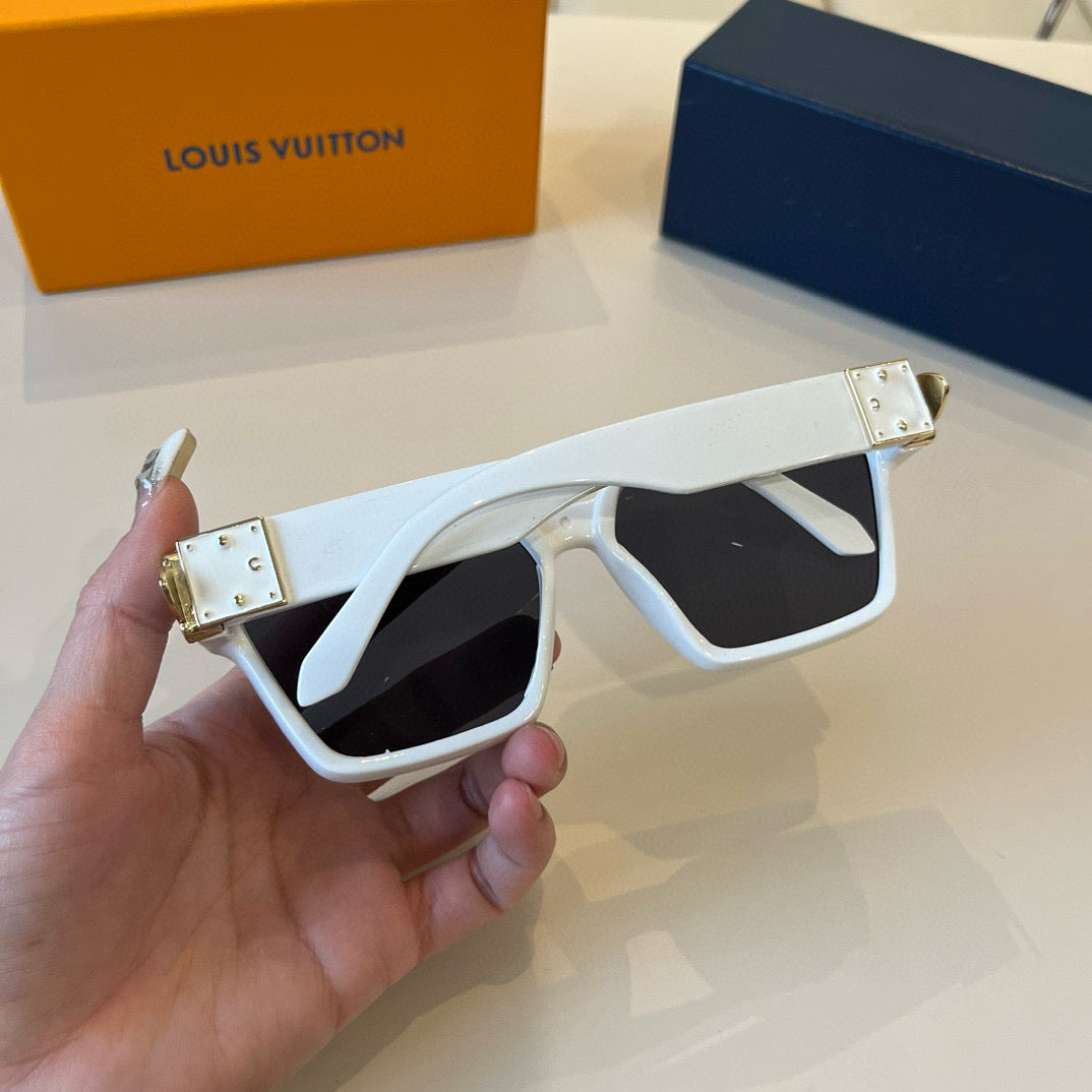 LV Square Full Frame Sunglasses 1825042501