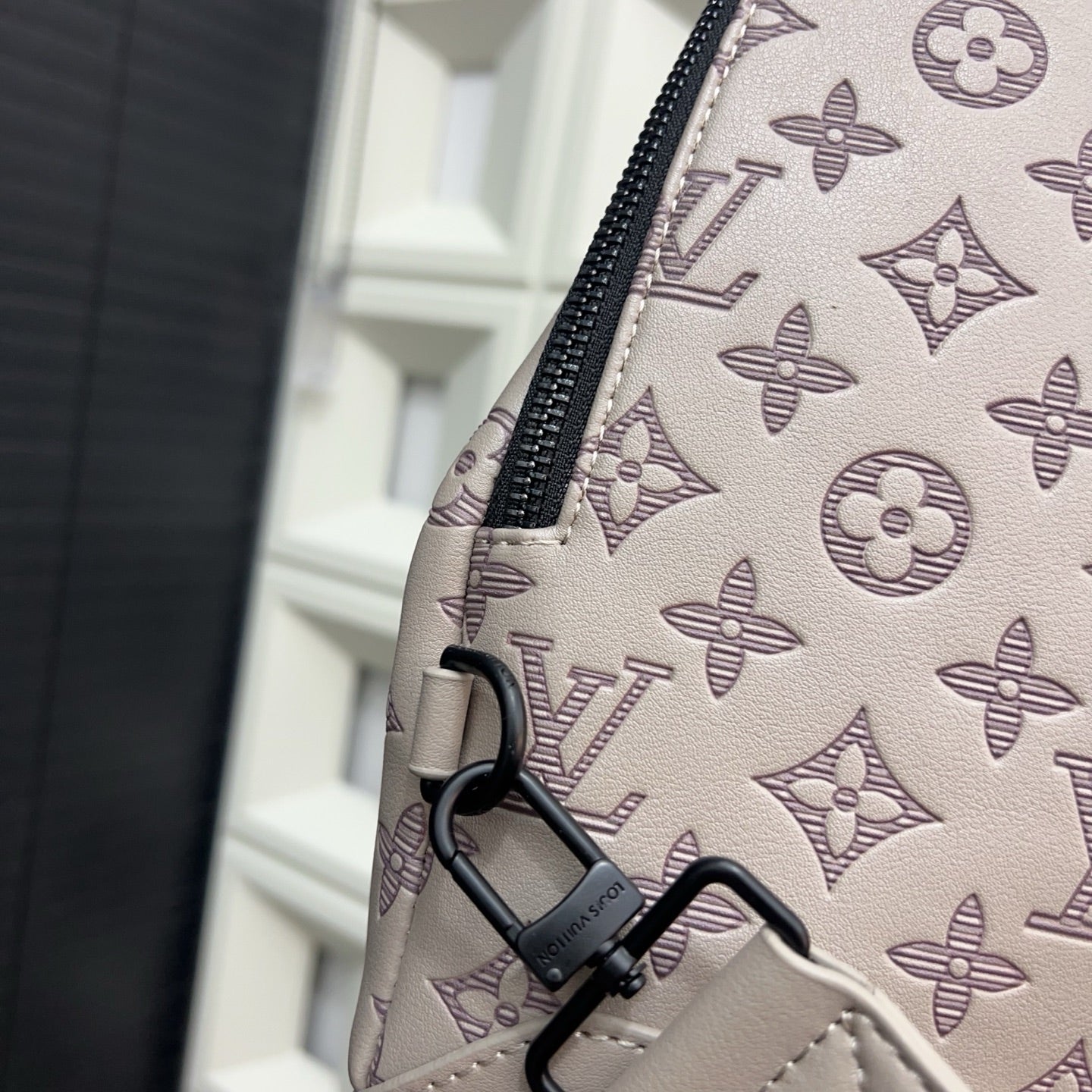 LV Shoulder bag chest bag 1825052316