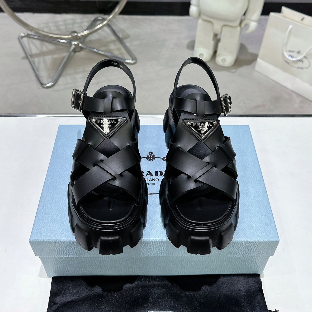 PRD triangle buckle sawtooth Roman woven platform rubber sandals 1824071010