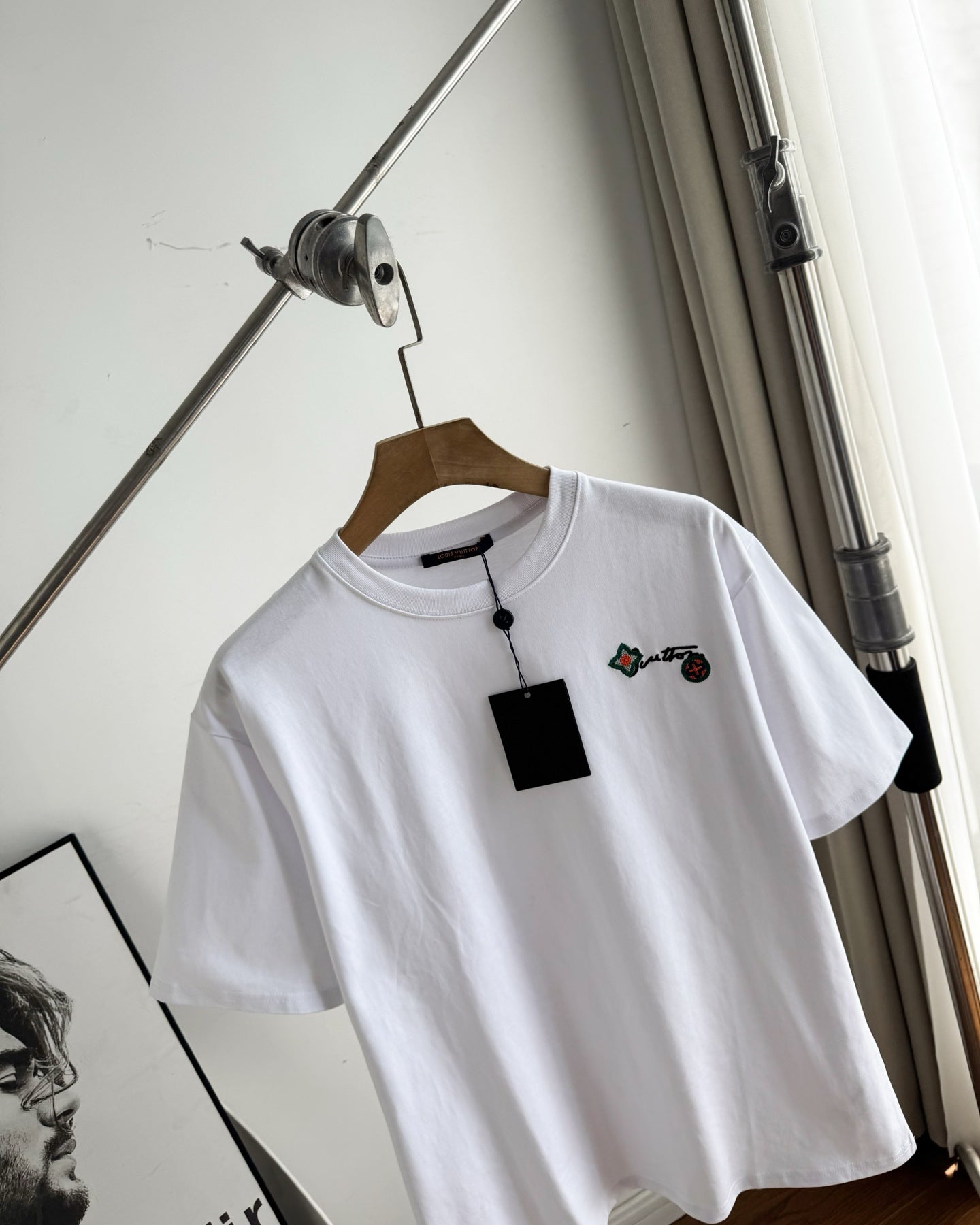 LV Unisex colorful floral embroidered T-shirt 1825052211