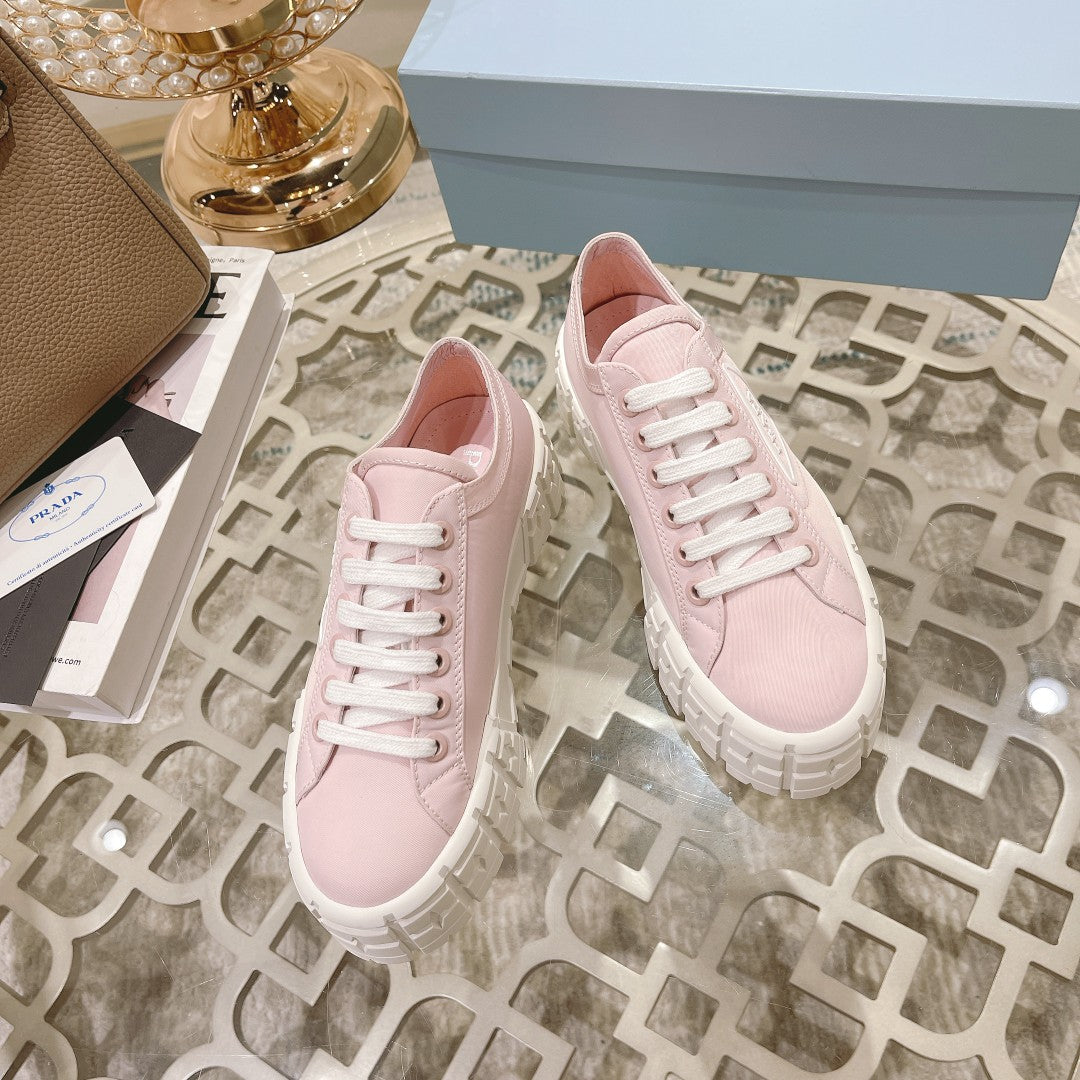 New fashionable and versatile thick-soled sneakers 1024013001