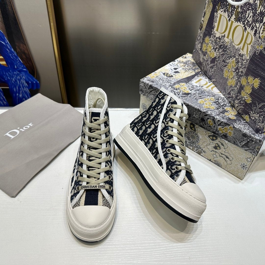 Fashion new high top casual sports shoes 1023120502