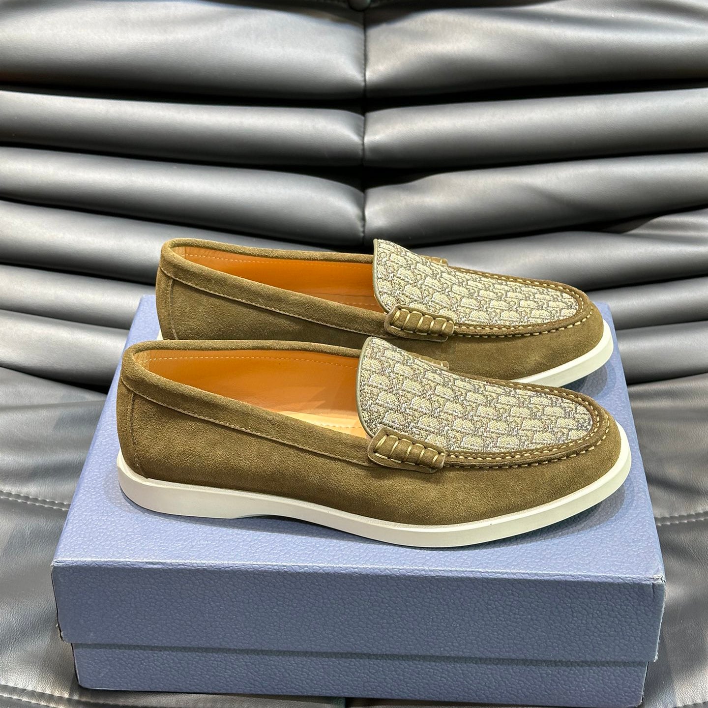 Classic printed canvas embellished men's casual loafers 1824042201
