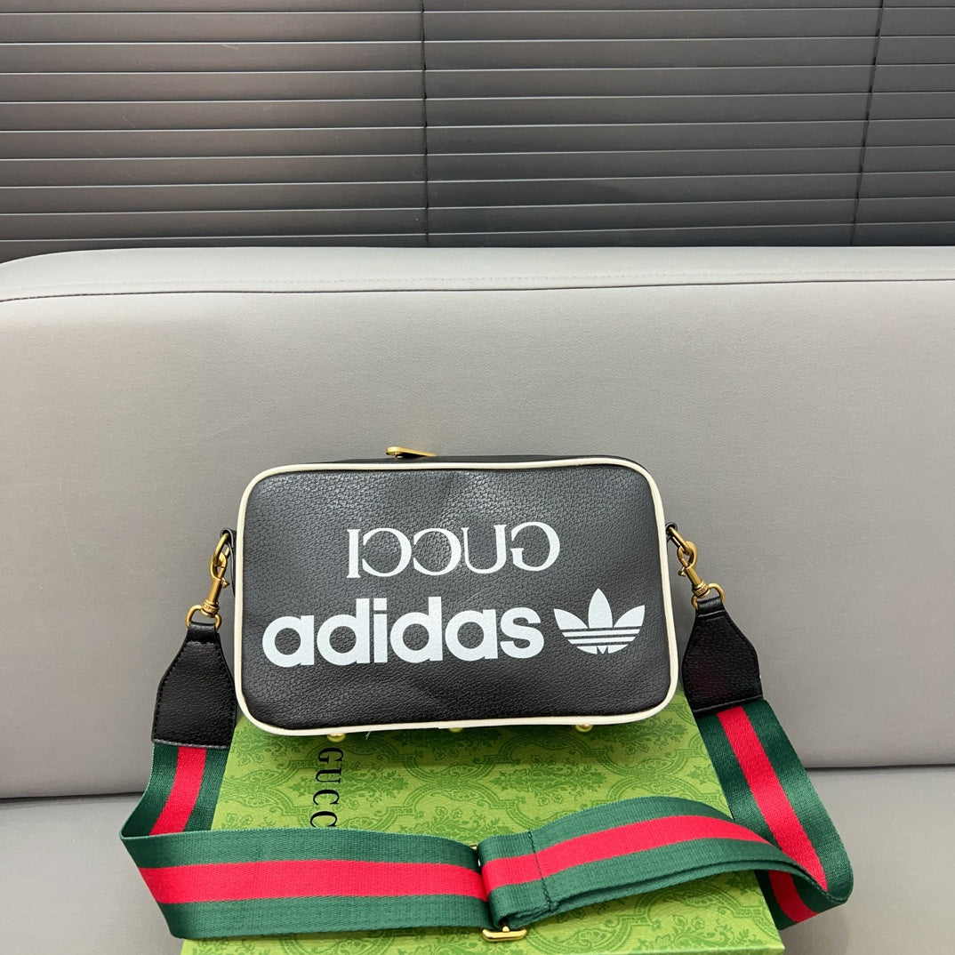 Co-branded camera bag crossbody bag 1824042106