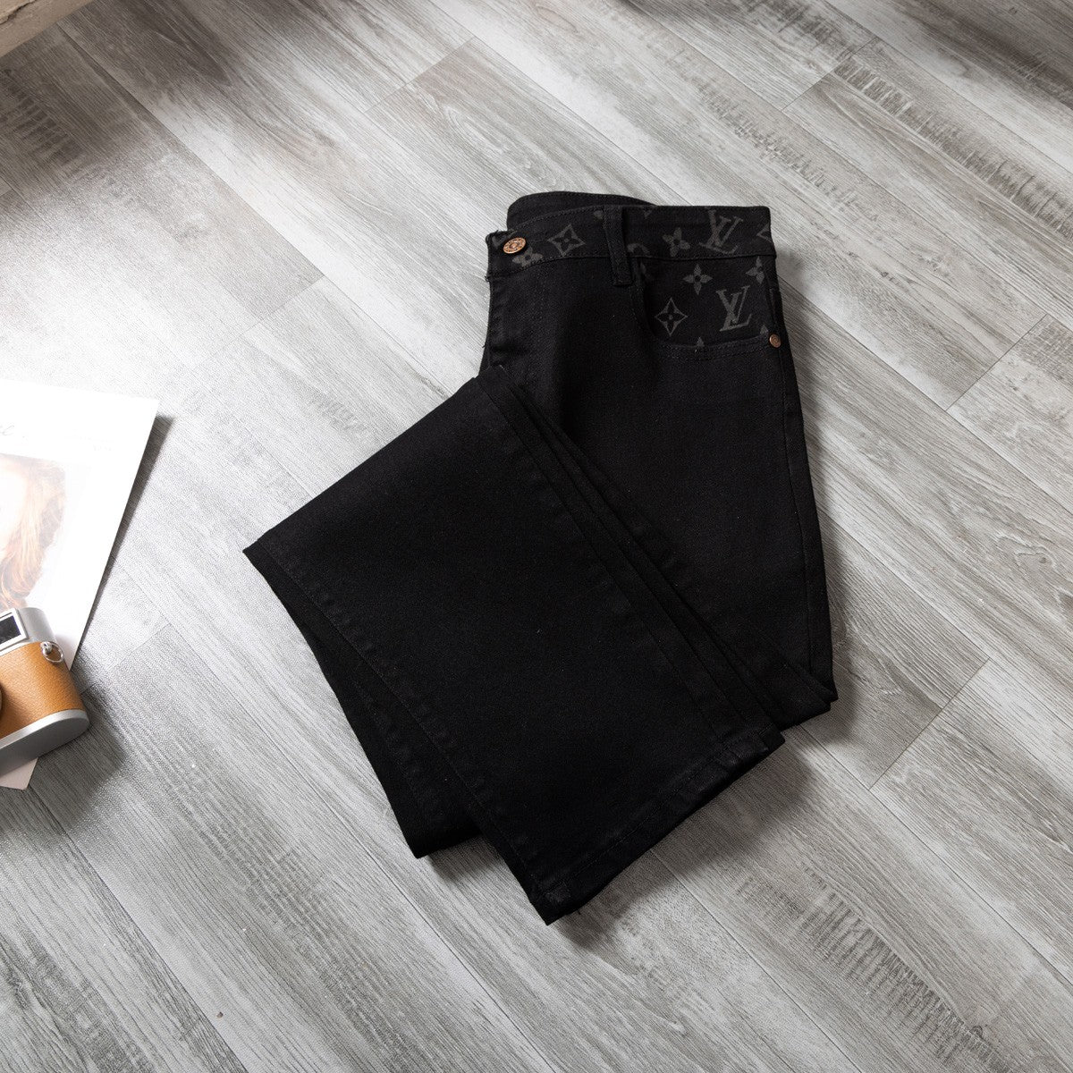 LV Washed stretch jeans 1825051402