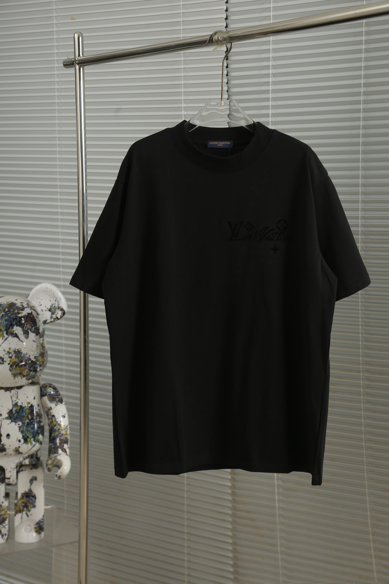 LV Unisex T-shirt 1825020609