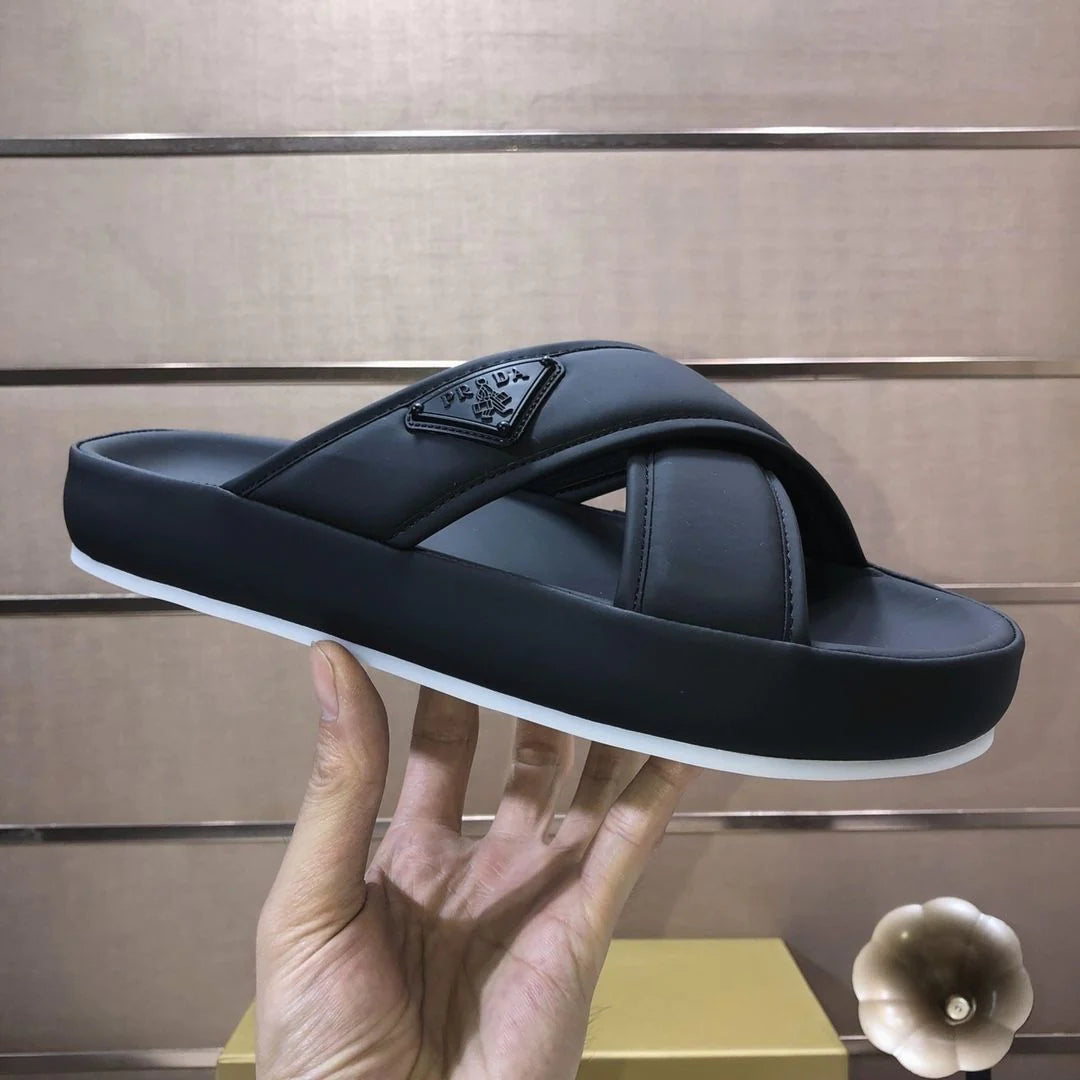 New Breathable Lightweight Slipper 1024032123