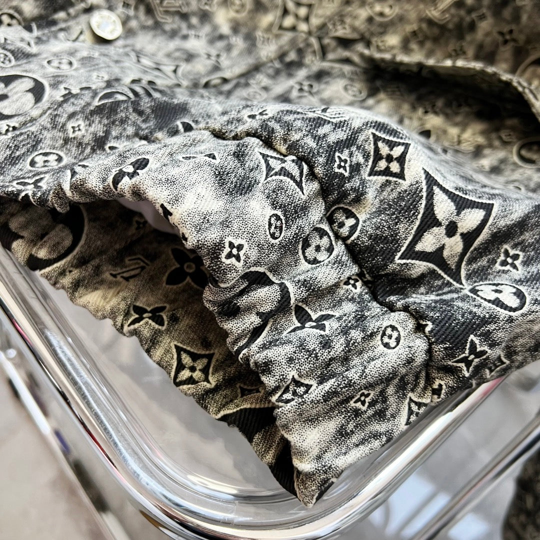 Dark pattern distressed old flower all over printed denim jacket XC0823110310