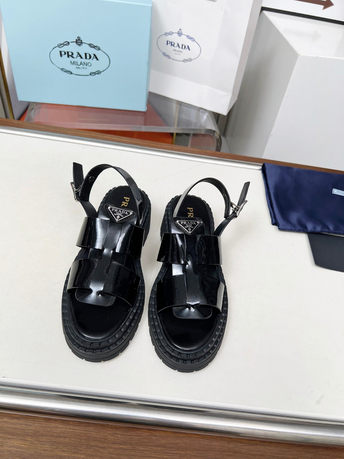 PR sandals 1825051904