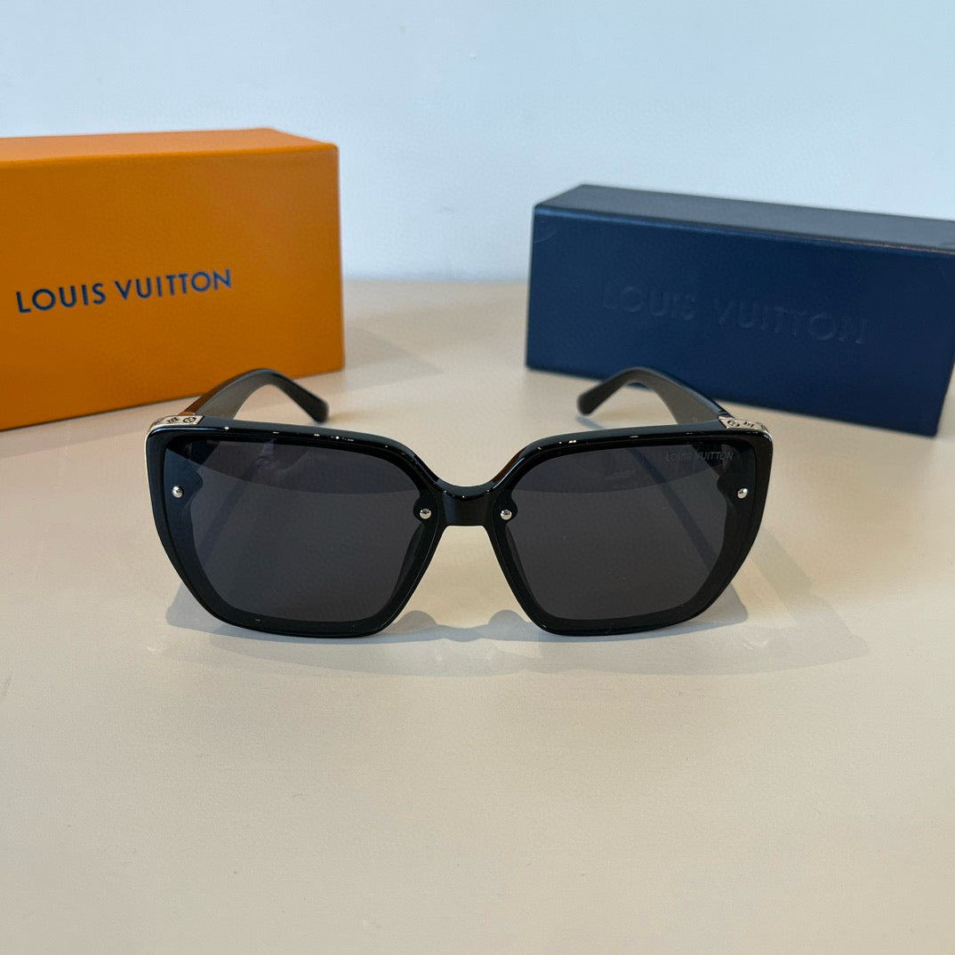 LV Full frame sunglasses 1825052801