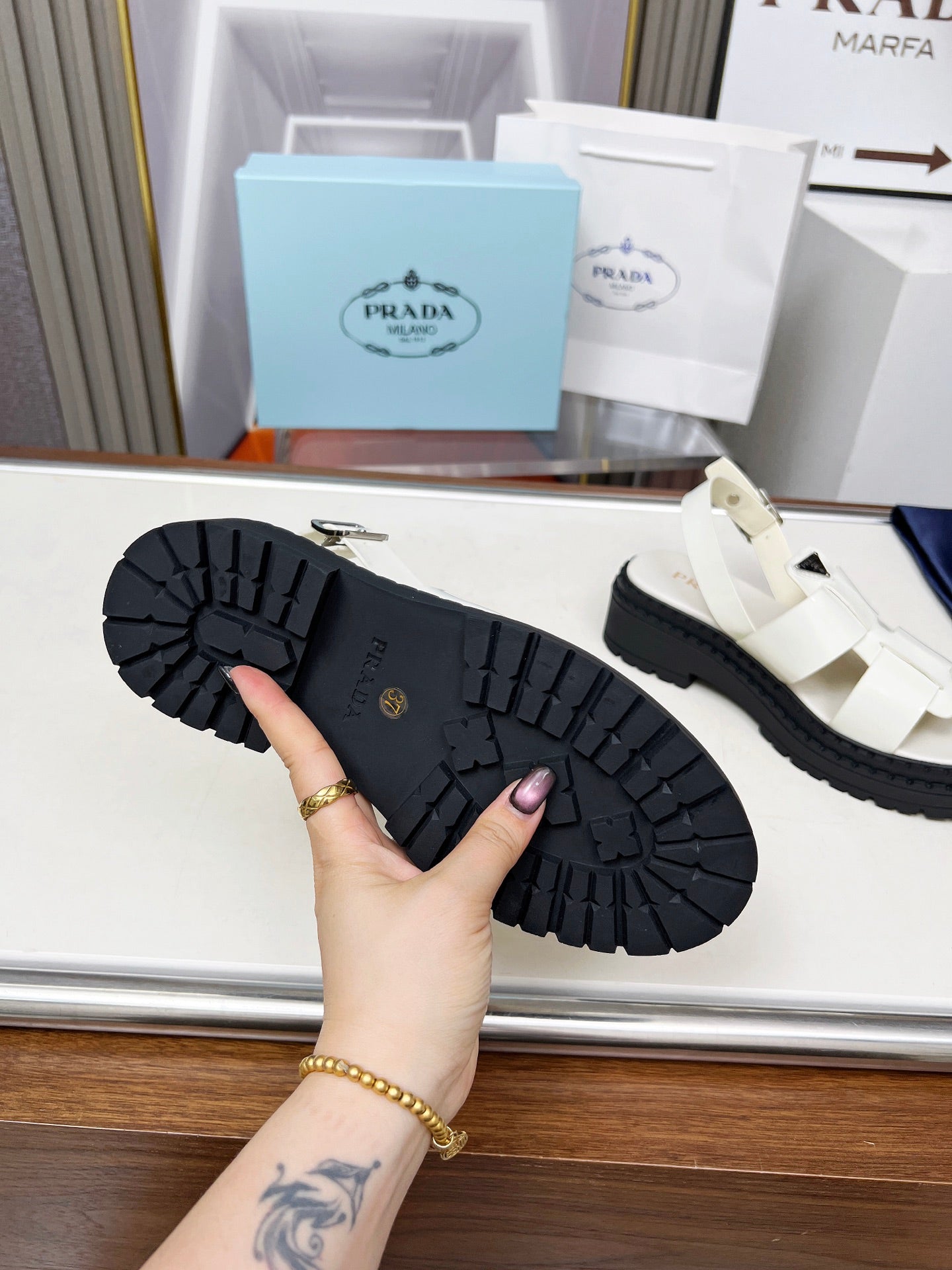 PR sandals 1825051904