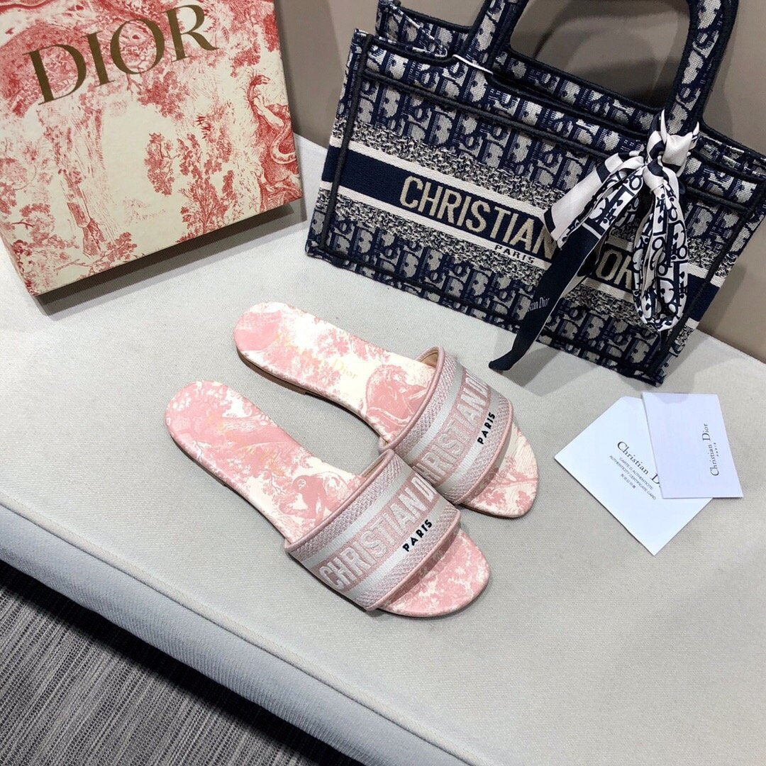 Jacquard Embroidered Slippers