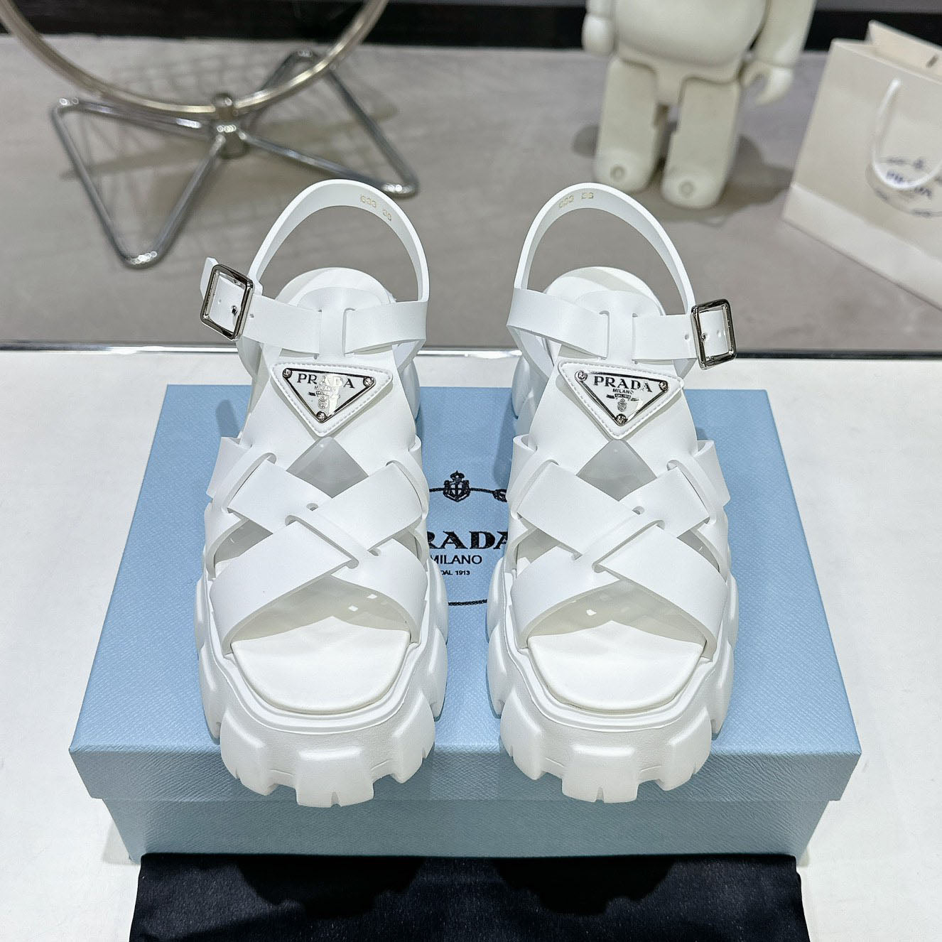 PRD triangle buckle sawtooth Roman woven platform rubber sandals 1824071010
