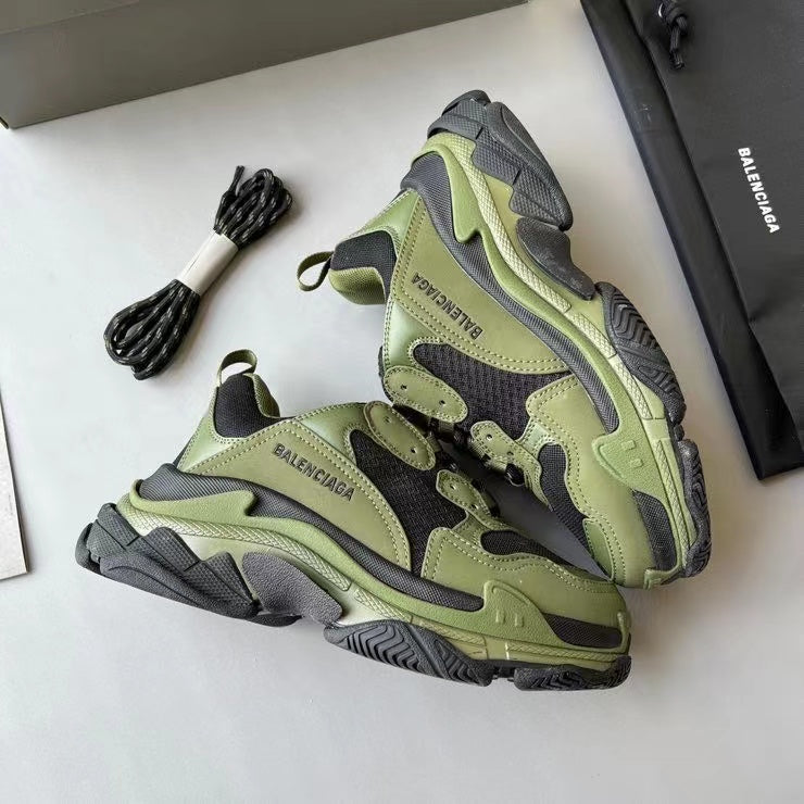 Triple-s Vintage Sneakers XC1823082901