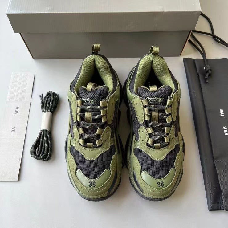 Triple-s Vintage Sneakers XC1823082901