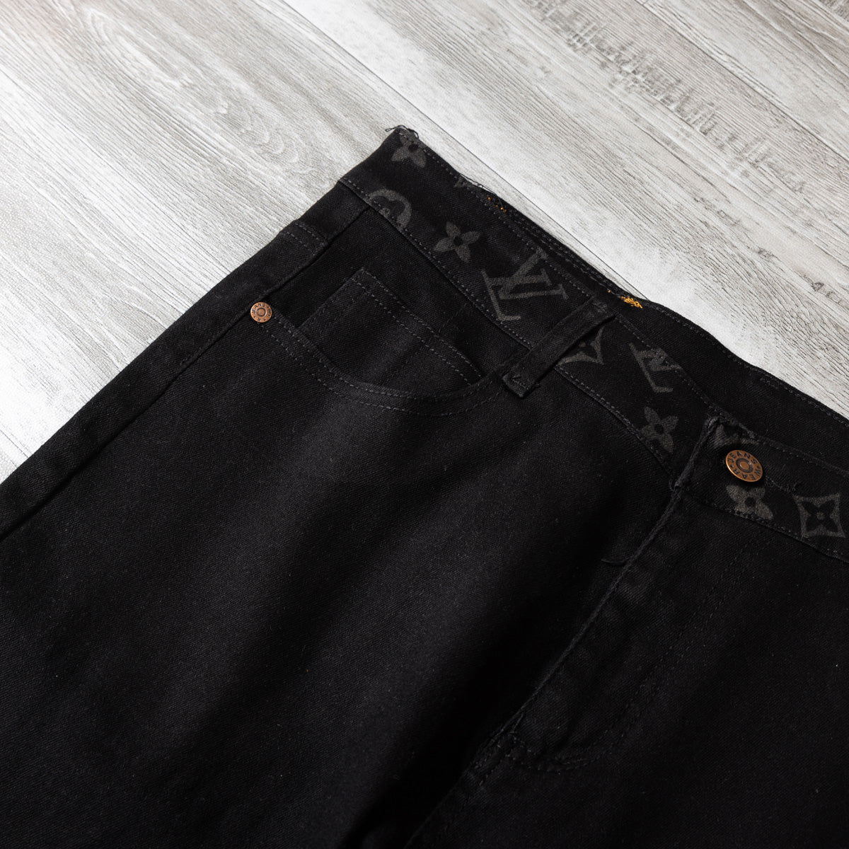 LV Washed stretch jeans 1825051402