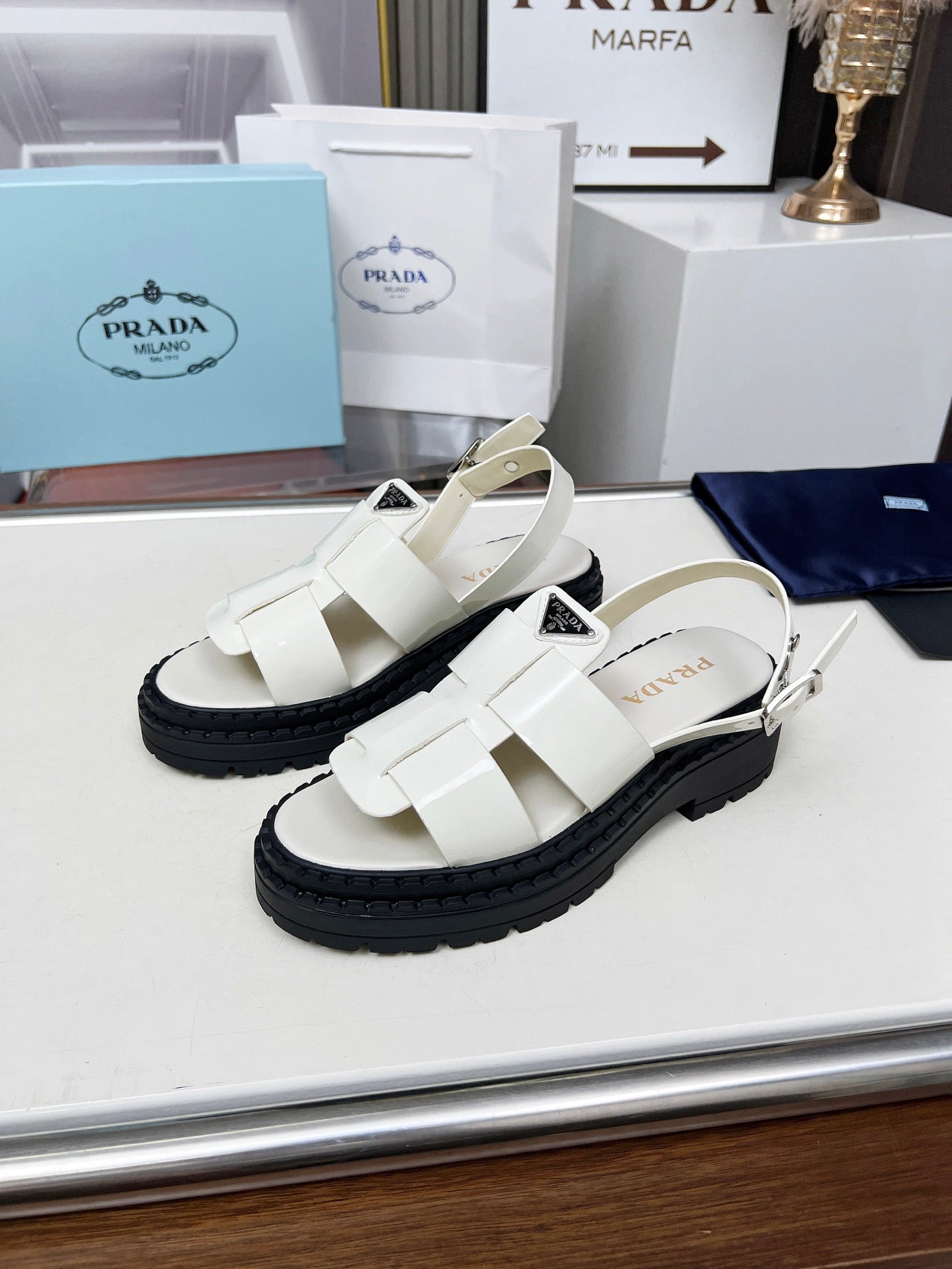 PR sandals 1825051904