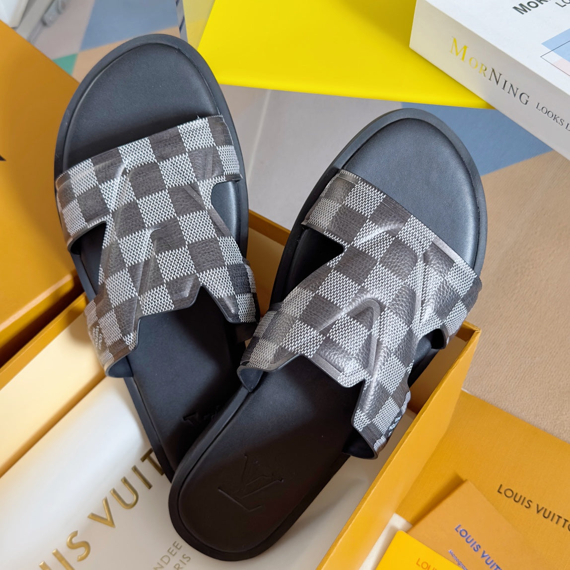 LV OASIS Slippers 1824100908
