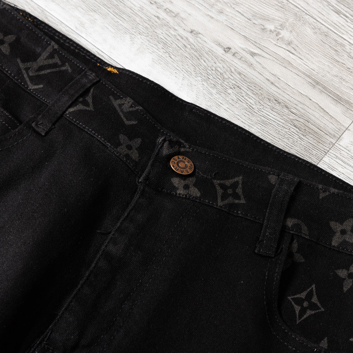 LV Washed stretch jeans 1825051402